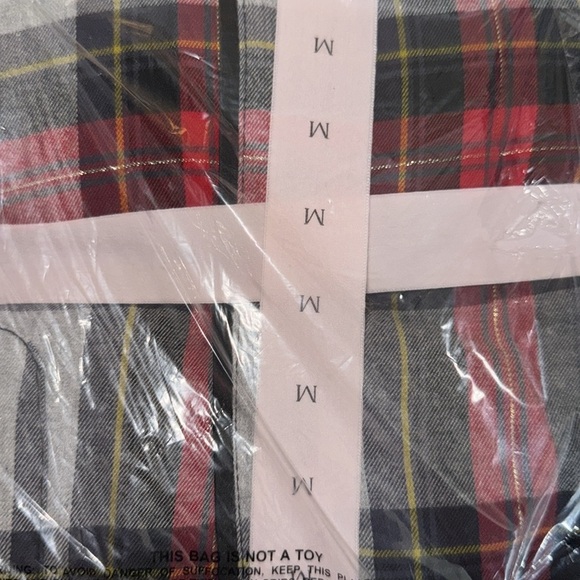 VICTORIA'S SECRET 
Red Plaid xmas
Flannel Long Pajama Set inseam‎ short - Picture 6 of 6